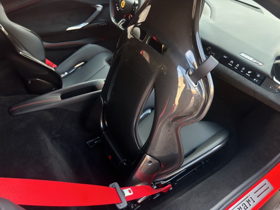 Ferrari 296 GTB - foto 12