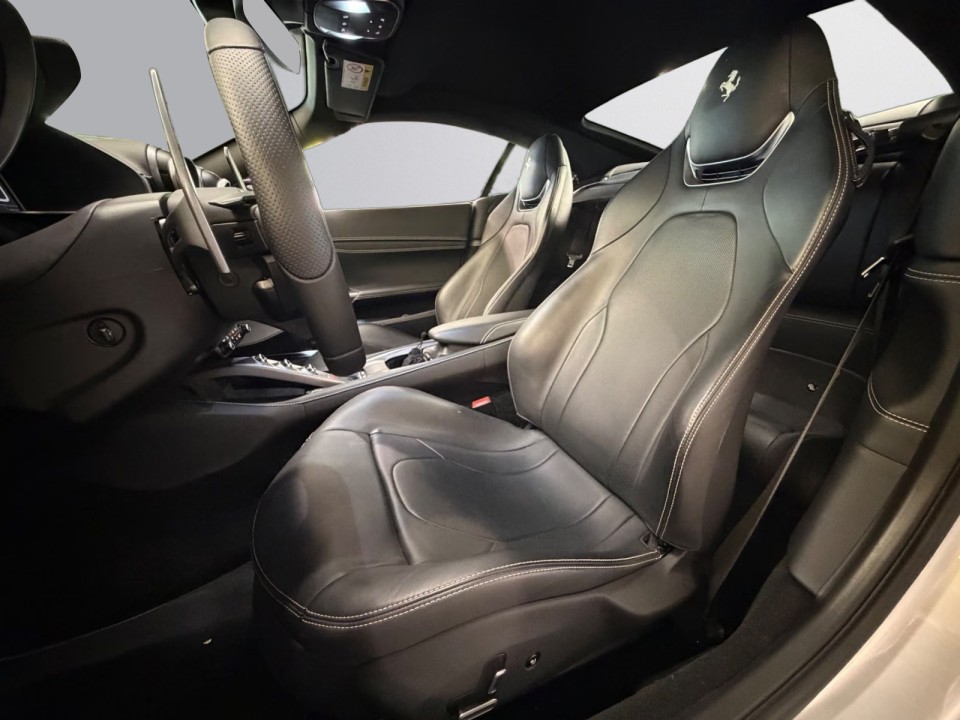 Ferrari Portofino - foto 10