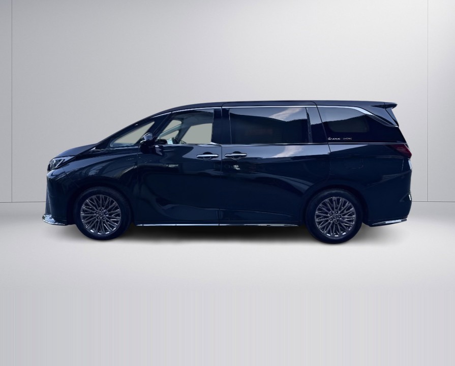 Lexus LM 350h AWD (3)