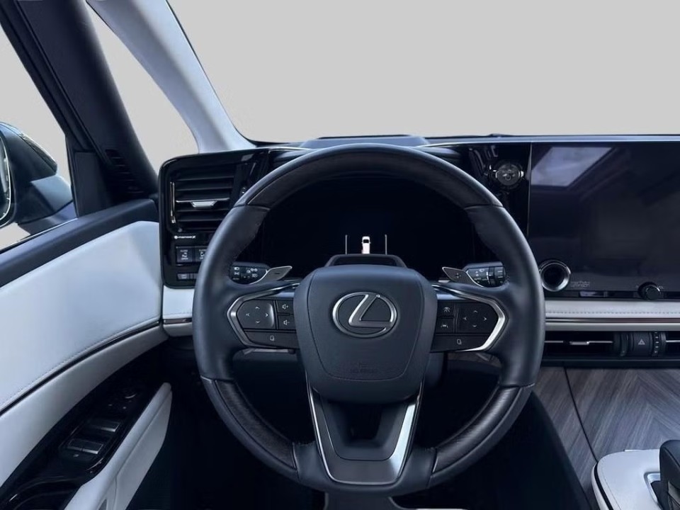 Lexus LM 350h AWD - foto 11