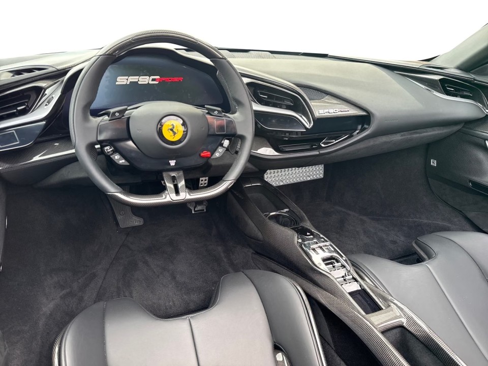 Ferrari SF90 Stradale - foto 11