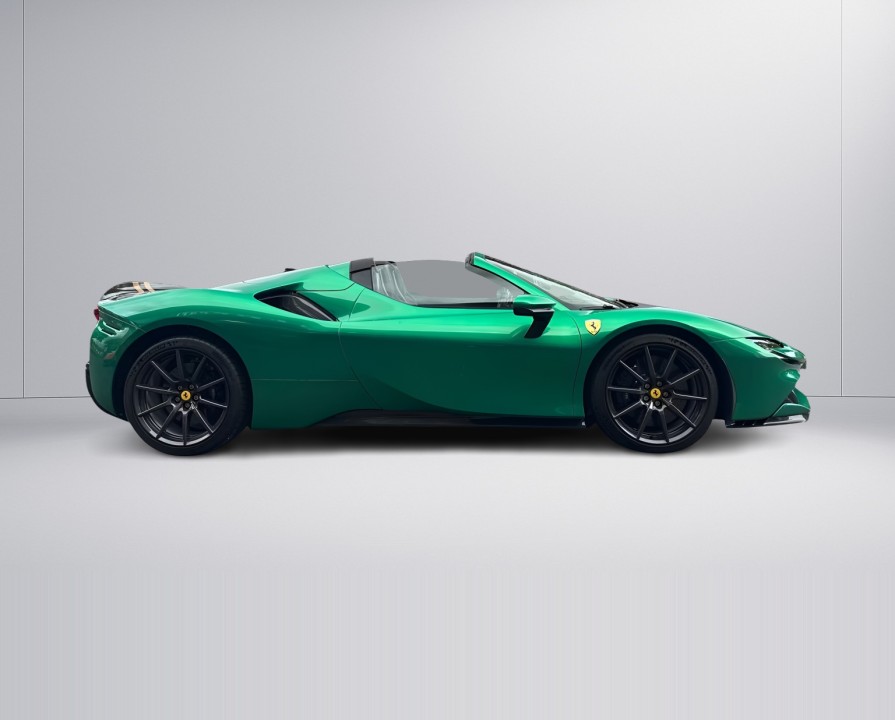 Ferrari SF90 Stradale (2)