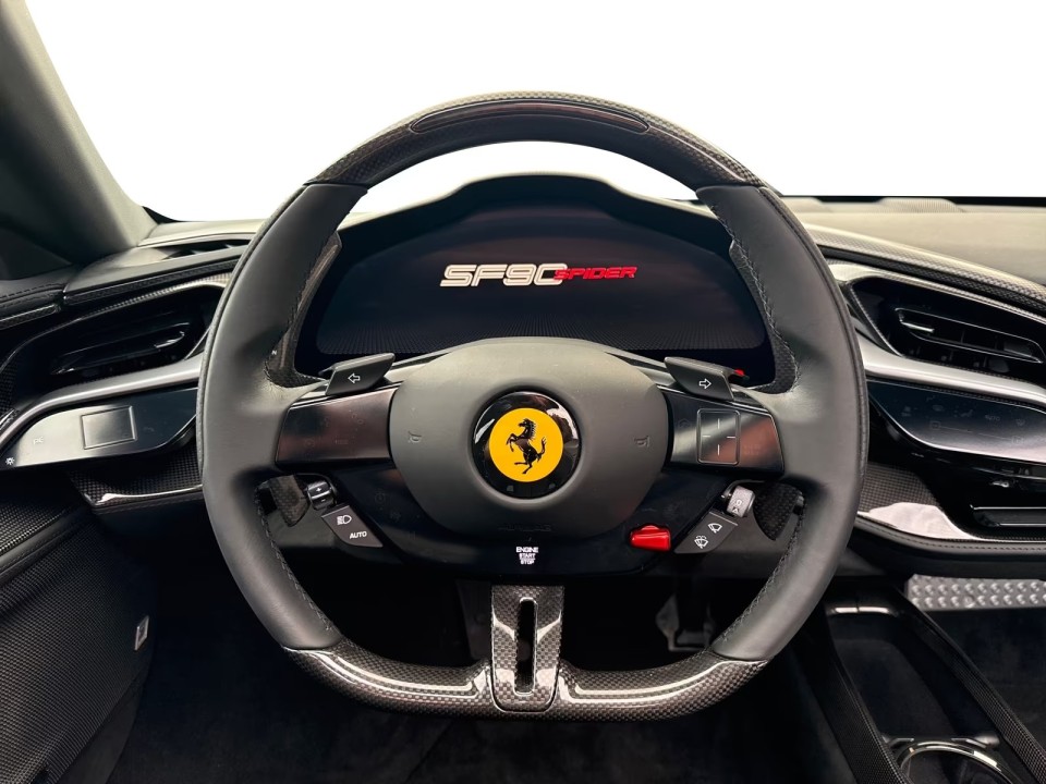 Ferrari SF90 Stradale - foto 10