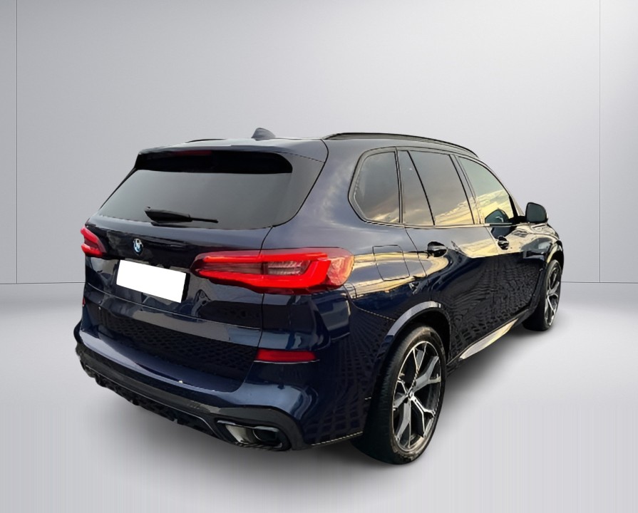 BMW X5 xDrive30d M-Sport (2)