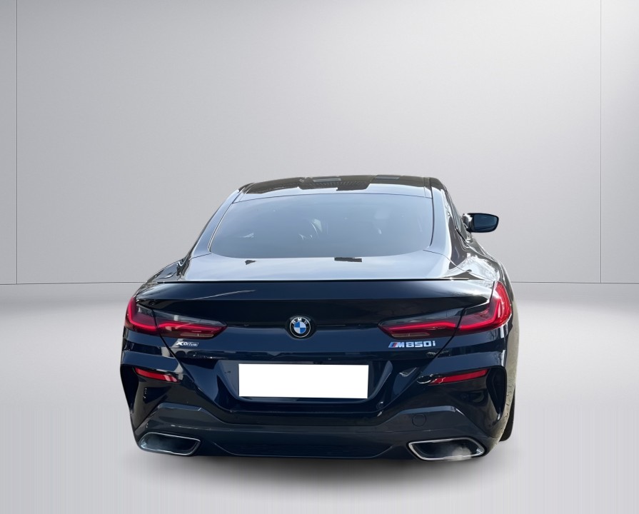 BMW Seria 8 M850i Coupe (4)