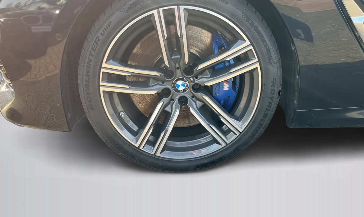 BMW Seria 8 M850i Coupe - foto 12