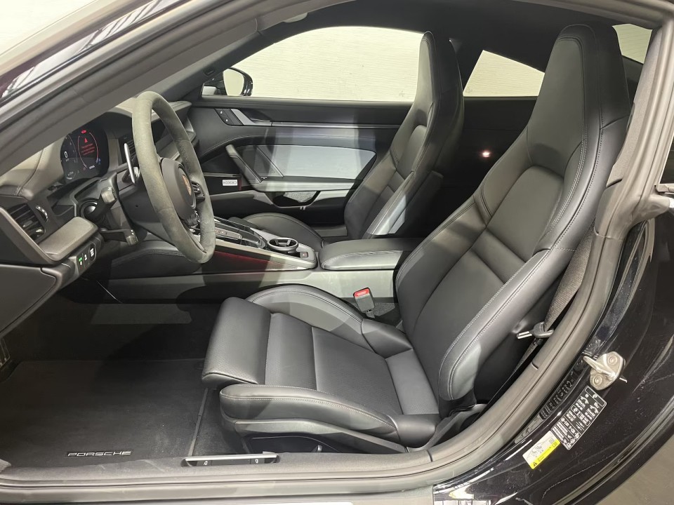 Porsche 911 Carrera - foto 7