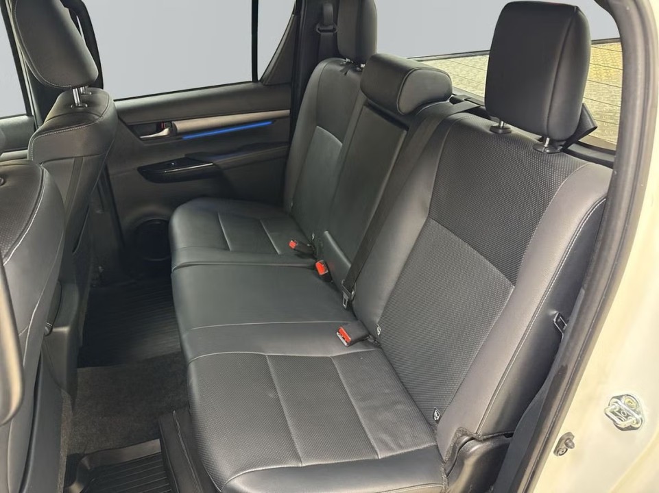 Toyota Hilux Invincible - foto 7