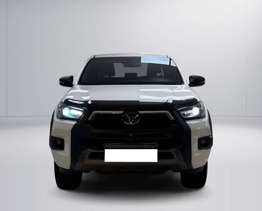 Toyota Hilux Invincible (2)