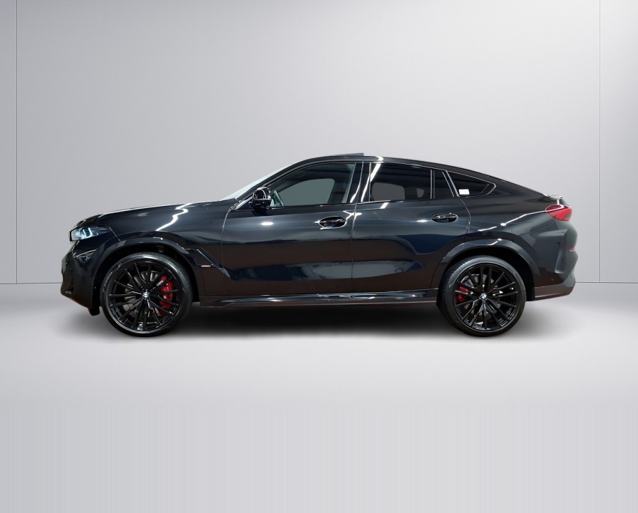BMW X6 M60I xDrive (2)