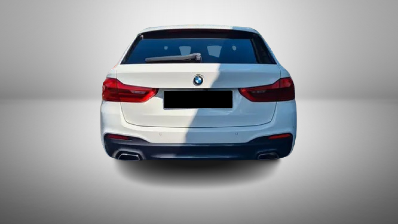 BMW Seria 5 520d xDrive M Sport (4)