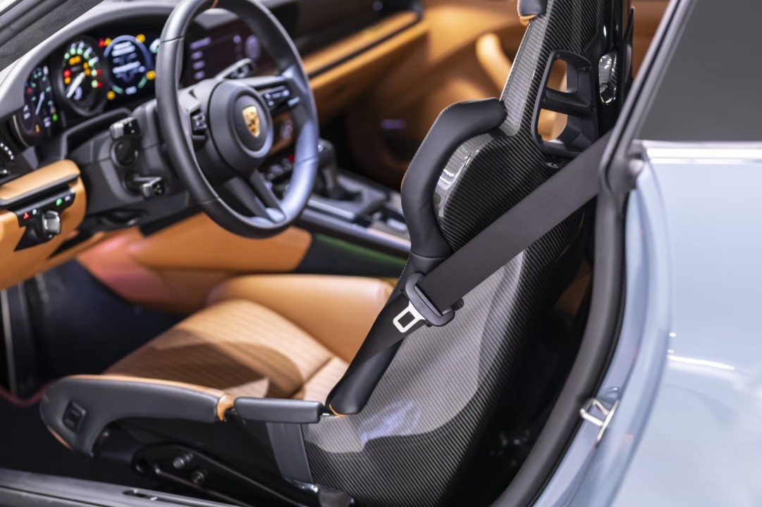 Porsche 911 - foto 9
