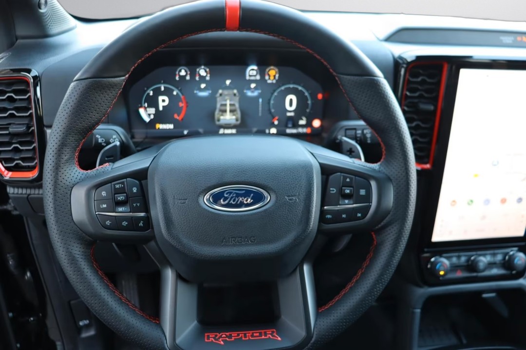 Ford Raptor - foto 12