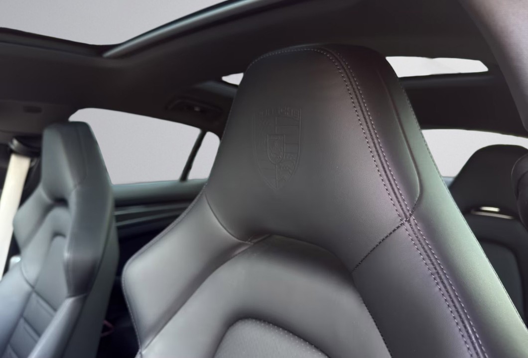 Porsche Panamera 4 Platinum Edition - foto 14
