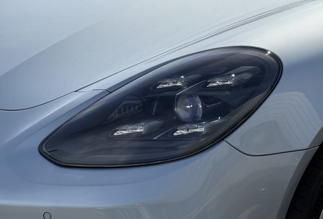 Porsche Panamera 4 Platinum Edition - foto 22