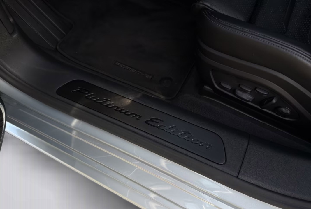 Porsche Panamera 4 Platinum Edition - foto 20