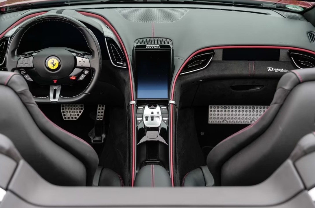 Ferrari Roma Spider - foto 17