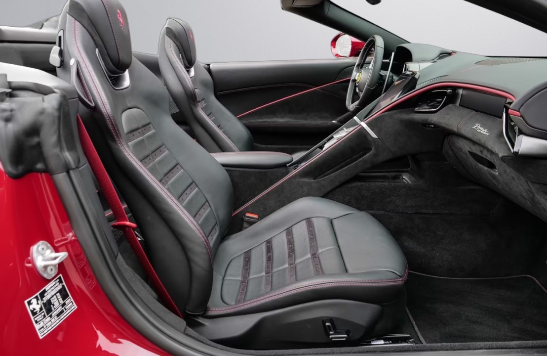 Ferrari Roma Spider - foto 16