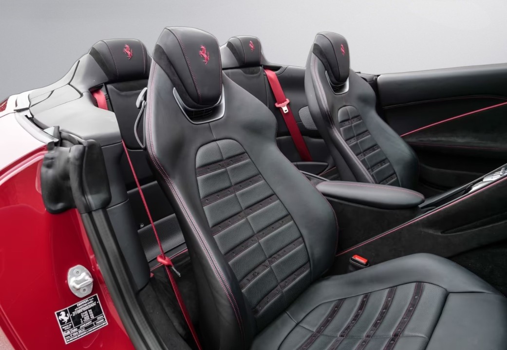 Ferrari Roma Spider - foto 15