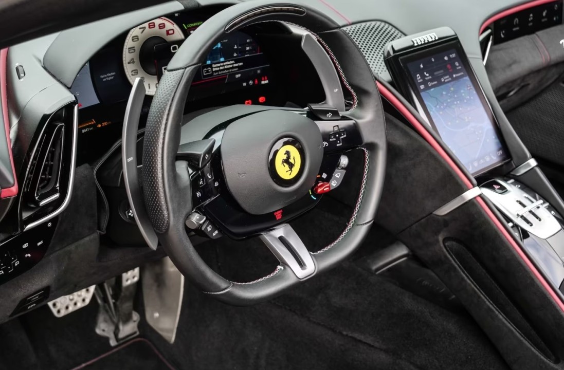 Ferrari Roma Spider - foto 19