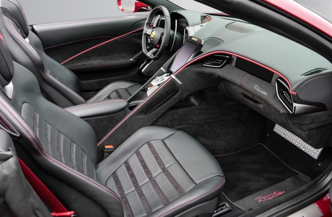 Ferrari Roma Spider - foto 14