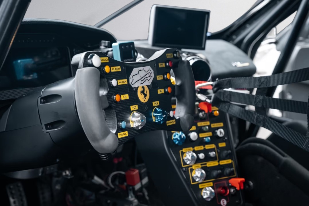 Ferrari 296 GTB Challenge - foto 10