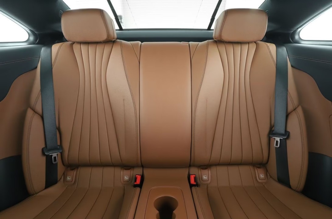 Mercedes-Benz E 450 4MATIC - foto 11