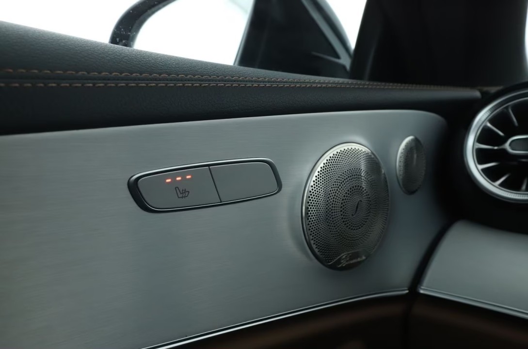 Mercedes-Benz E 450 4MATIC - foto 29