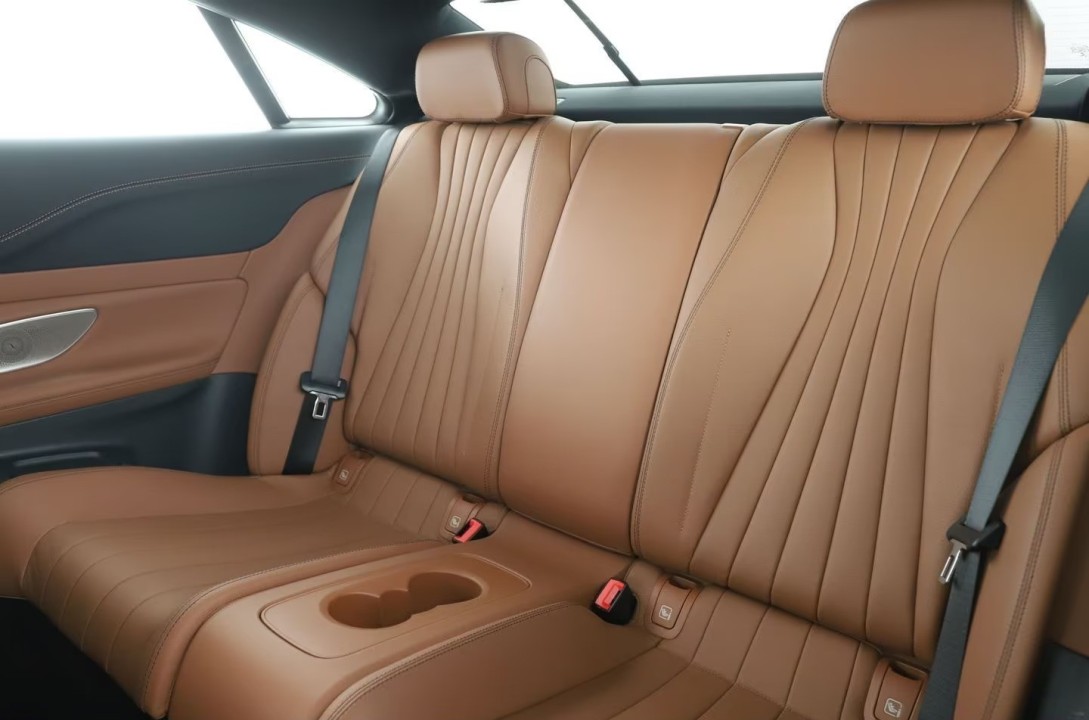 Mercedes-Benz E 450 4MATIC - foto 10