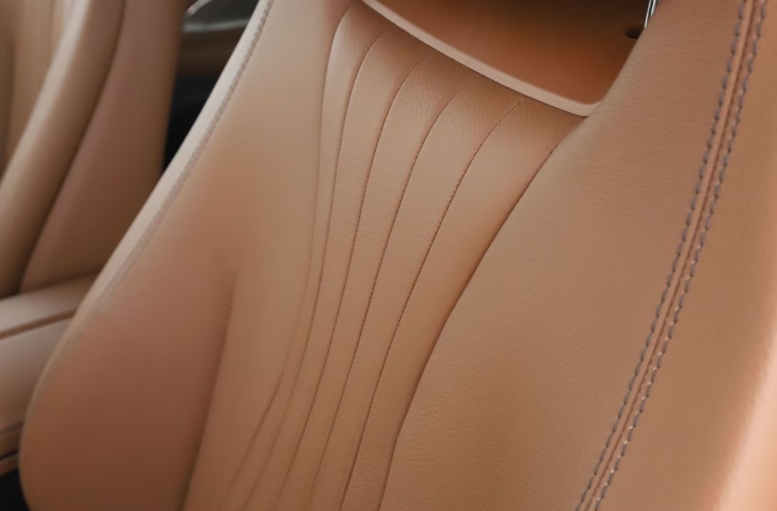 Mercedes-Benz E 450 4MATIC - foto 30