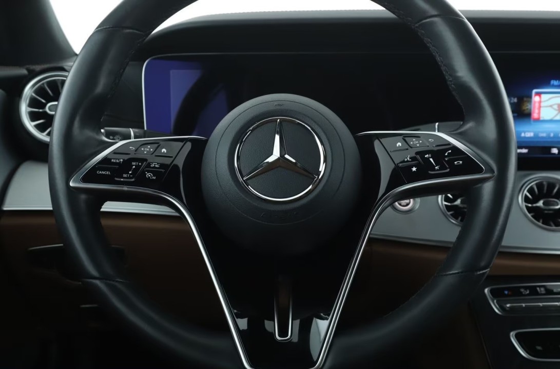 Mercedes-Benz E 450 4MATIC - foto 14
