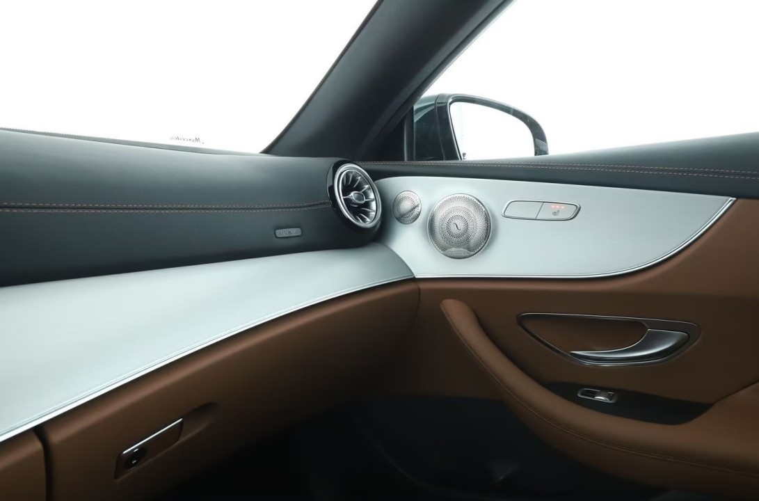 Mercedes-Benz E 450 4MATIC - foto 18