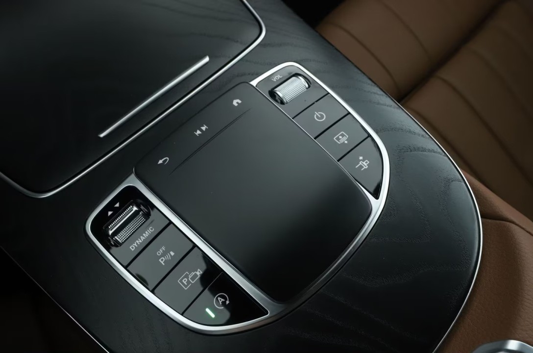 Mercedes-Benz E 450 4MATIC - foto 20