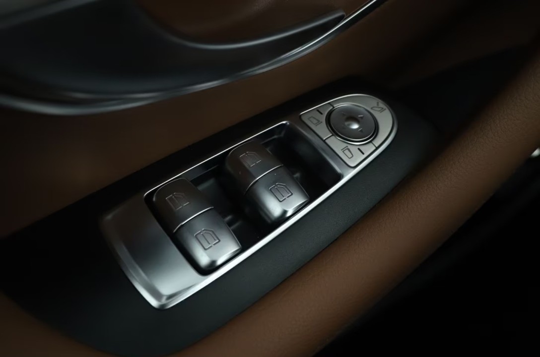 Mercedes-Benz E 450 4MATIC - foto 22