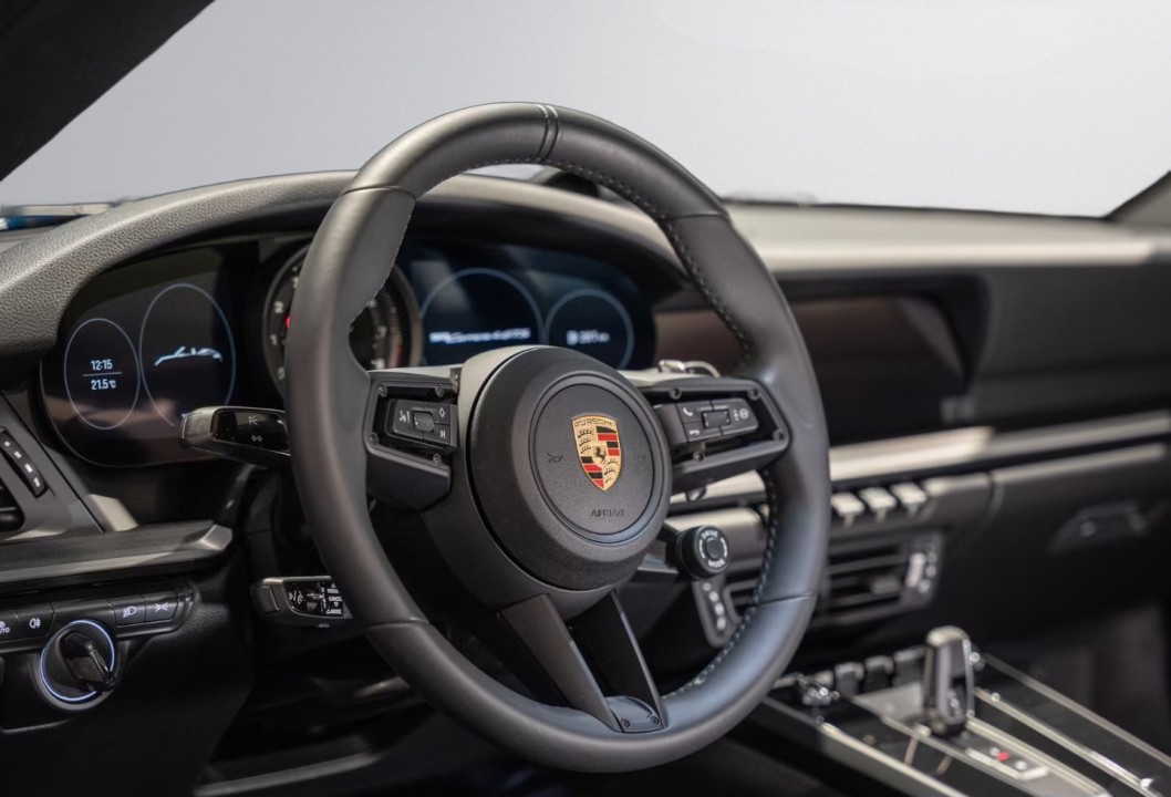 Porsche 911 Carrera 4 GTS Cabriolet - foto 11