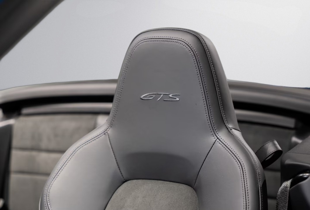 Porsche 911 Carrera 4 GTS Cabriolet - foto 27