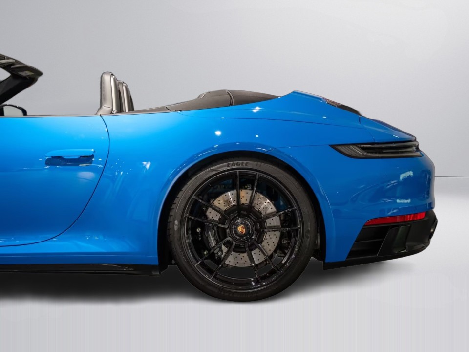 Porsche 911 Carrera 4 GTS Cabriolet - foto 37