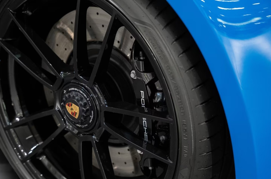 Porsche 911 Carrera 4 GTS Cabriolet - foto 40