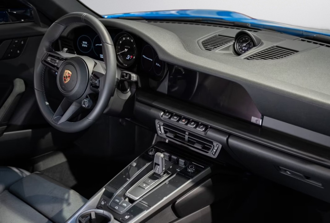 Porsche 911 Carrera 4 GTS Cabriolet - foto 10