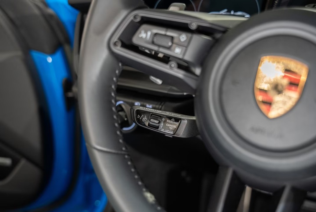 Porsche 911 Carrera 4 GTS Cabriolet - foto 12