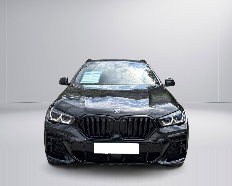 BMW X6 xDrive40d M-Sport (2)