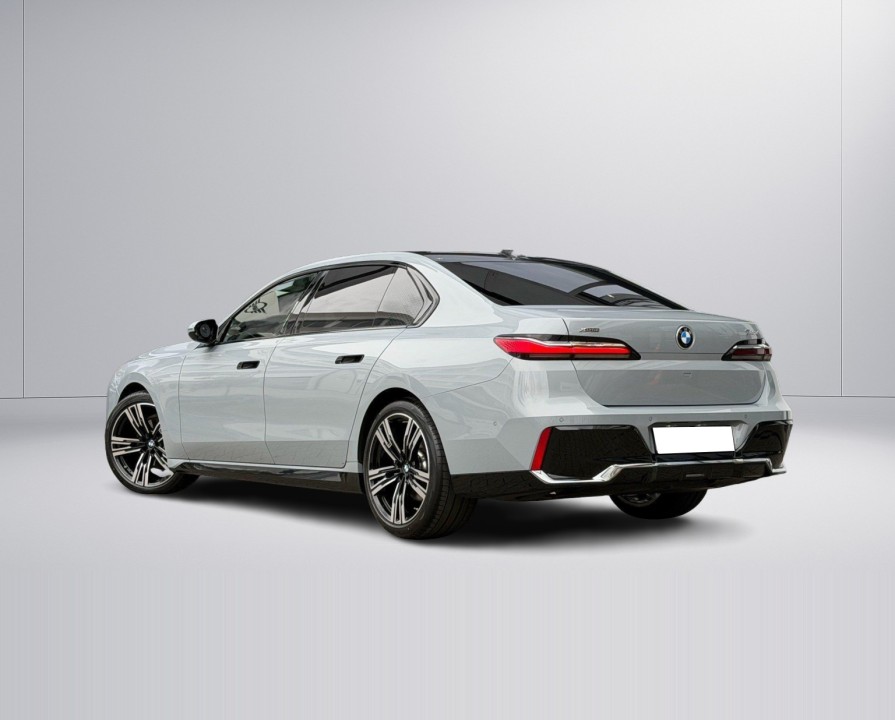 BMW Seria 7740d xDrive (2)