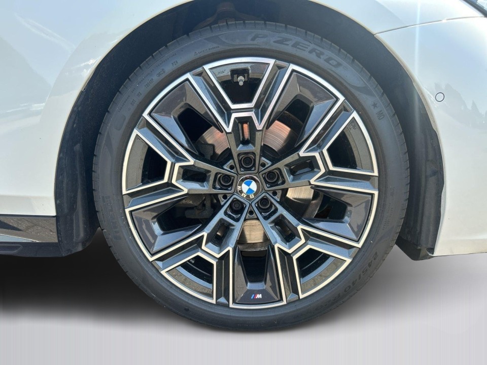 BMW Seria 5 520d xDrive - foto 14