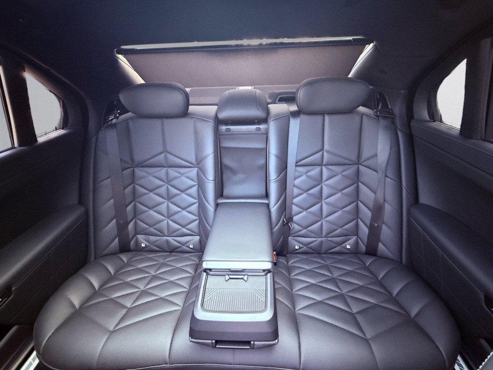 BMW Seria 7 740D XDRIVE - foto 8