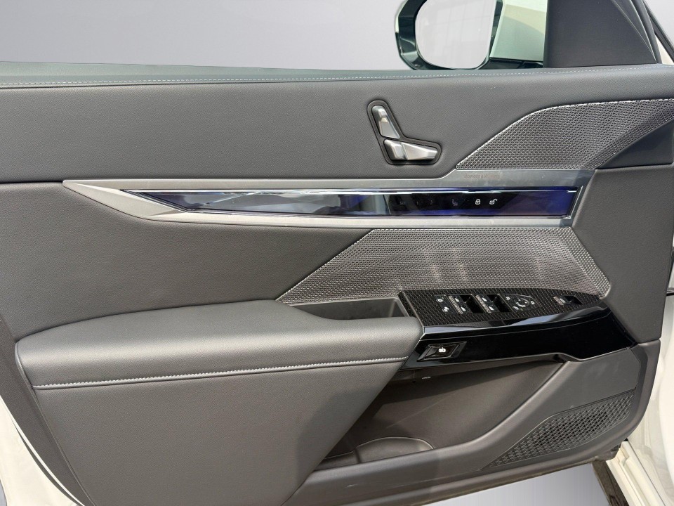 BMW Seria 7 740D XDRIVE - foto 15
