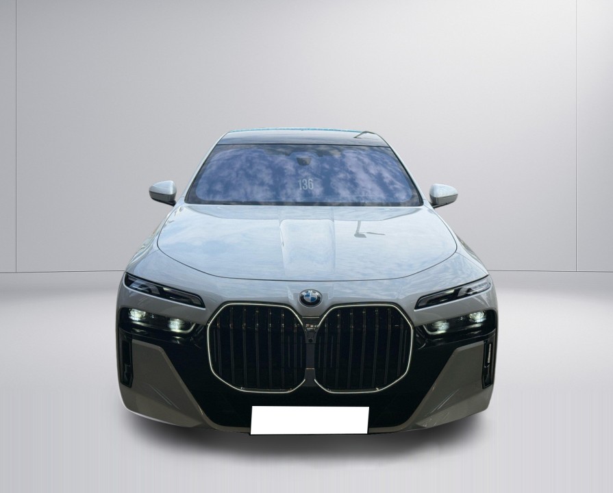 BMW Seria 7 740D XDRIVE (5)