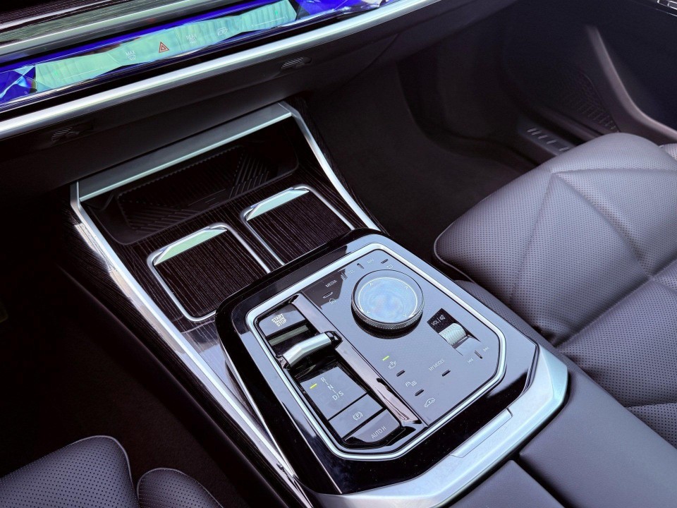 BMW Seria 7 740D XDRIVE - foto 13