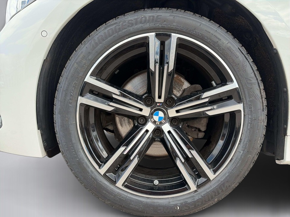 BMW Seria 3 320i xDrive M-Sport - foto 16