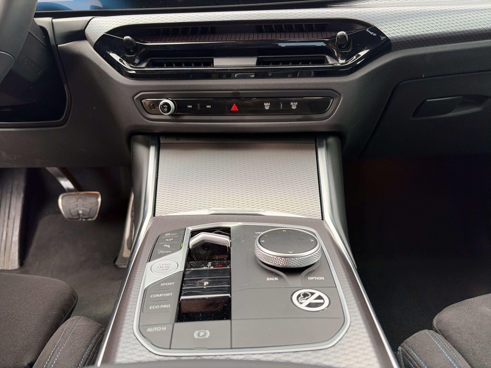 BMW Seria 3 320i xDrive M-Sport - foto 11