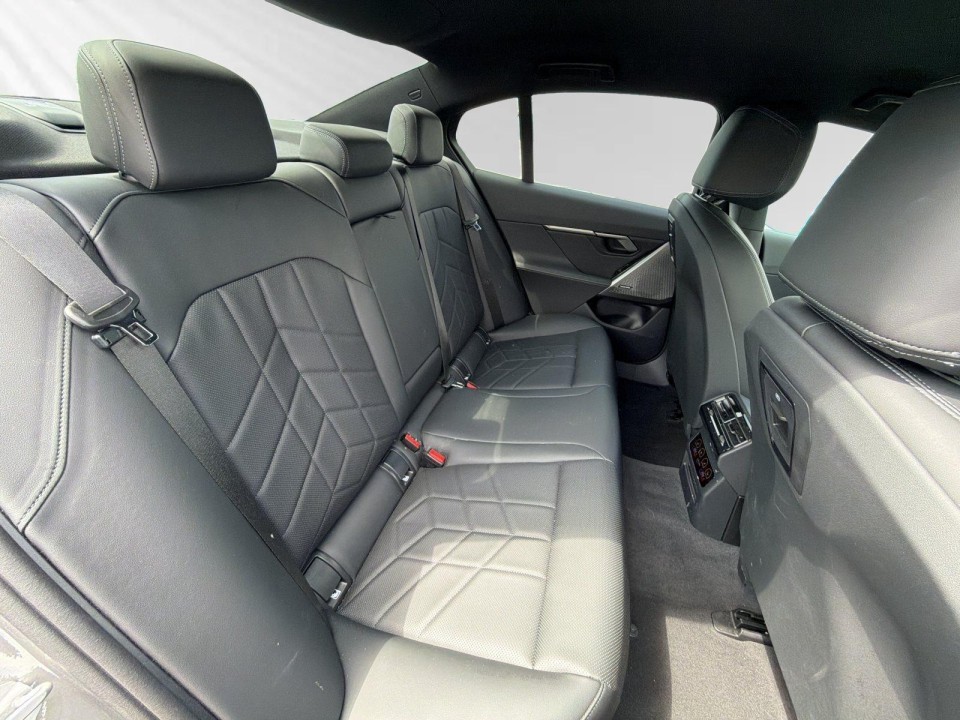 BMW Seria 5 520d xDrive - foto 7